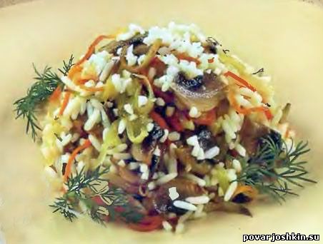 Салат с подосиновиками и рисом, грибной рецепт, фото